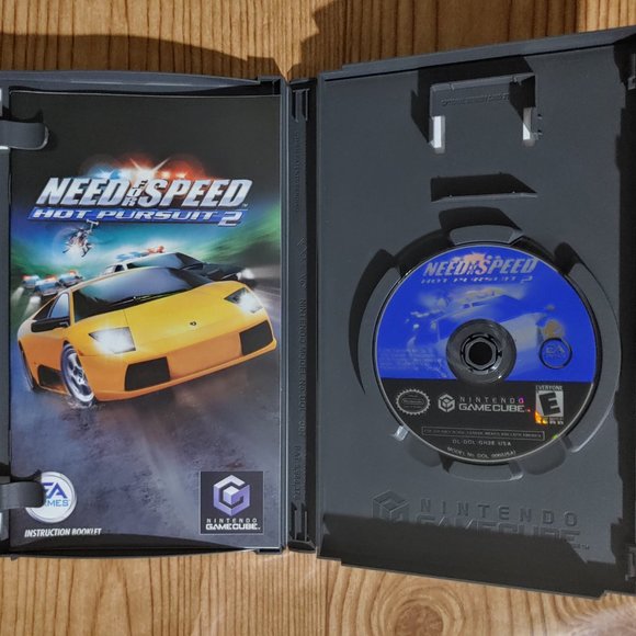 Need For Speed “Hot Pusuit 2” Nintendo Gamecube Black Label (CIB) - Picture 2 of 5